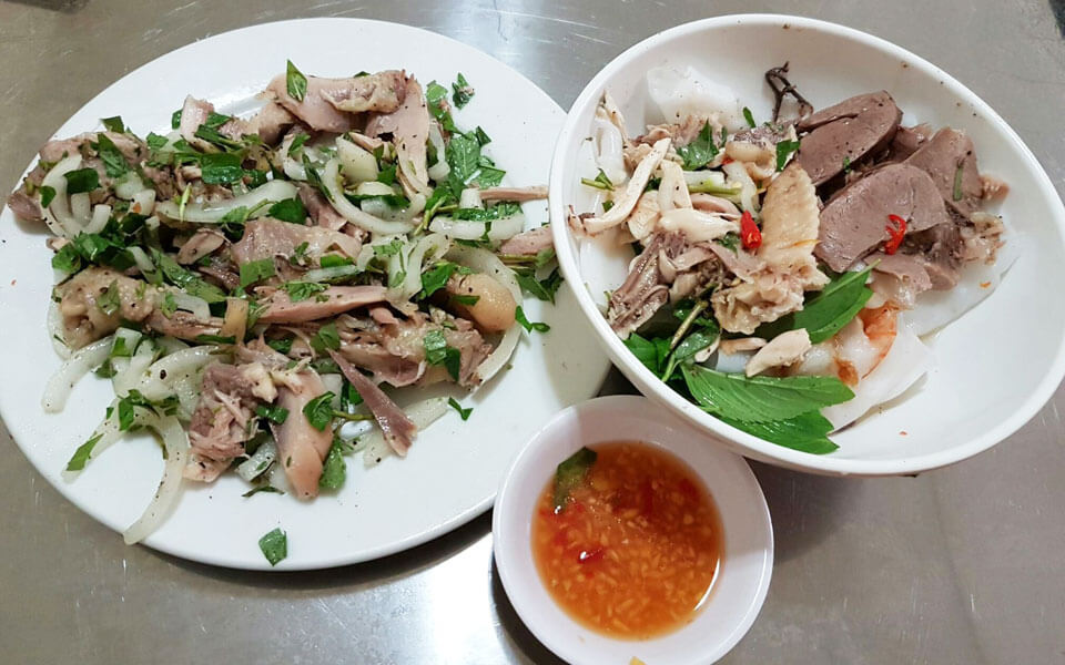 Bánh ướt lòng gà - Quán Trang