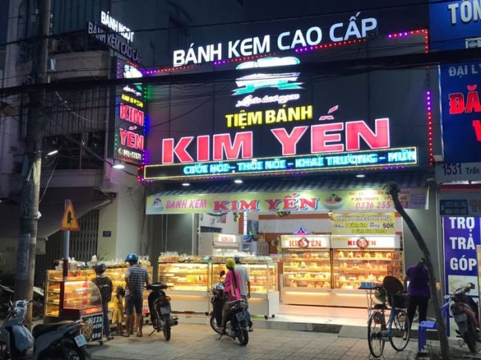 Bánh kem Long Xuyên