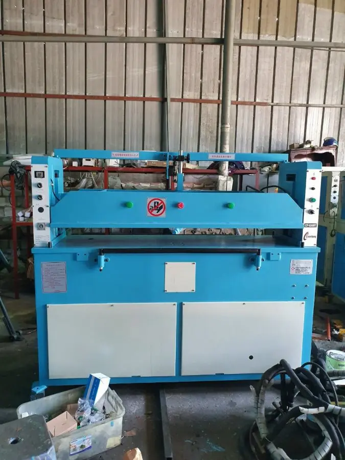 Báo Giá Máy Cắt Dập Thủy Lực Và Top 5 Địa Chỉ Cung Cấp Uy Tín