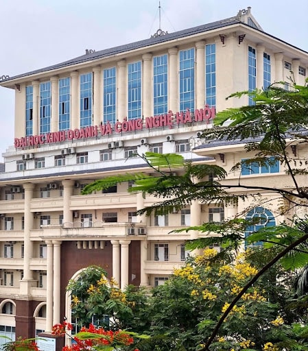 Đại Học Kinh Doanh Và Công Nghệ