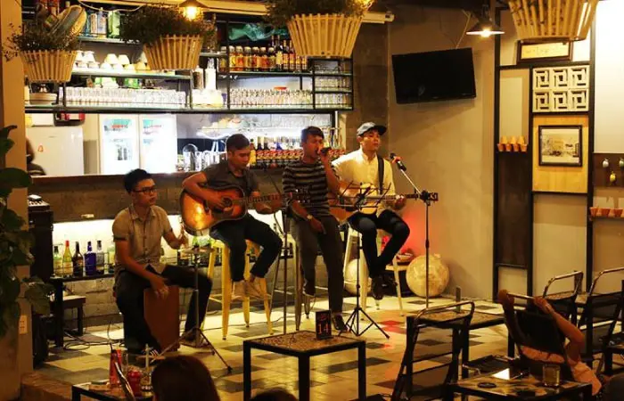 Lạc Vào Thế Giới “Nghệ Sĩ” Với TOP 11 Quán Cafe Acoustic Đà Nẵng