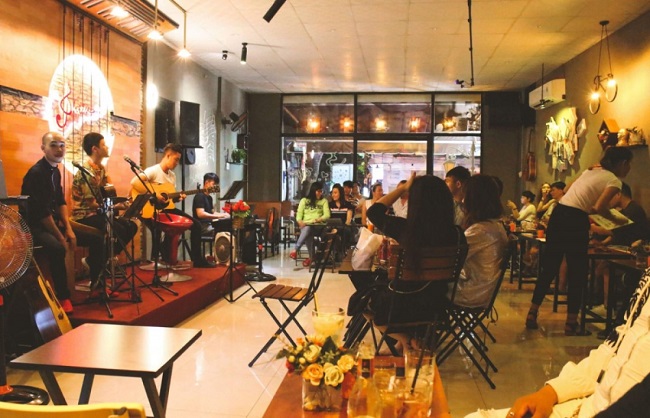 Nắng Acoustic Coffee