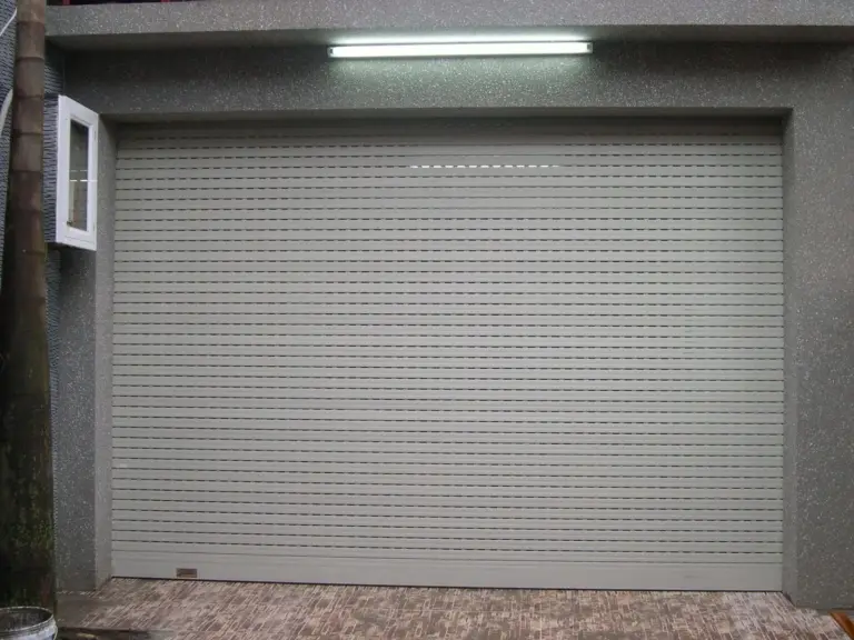 Khám Phá Top 3 Địa Chỉ Cung Cấp Cửa Cuốn Cũ Yên Bái Uy Tín
