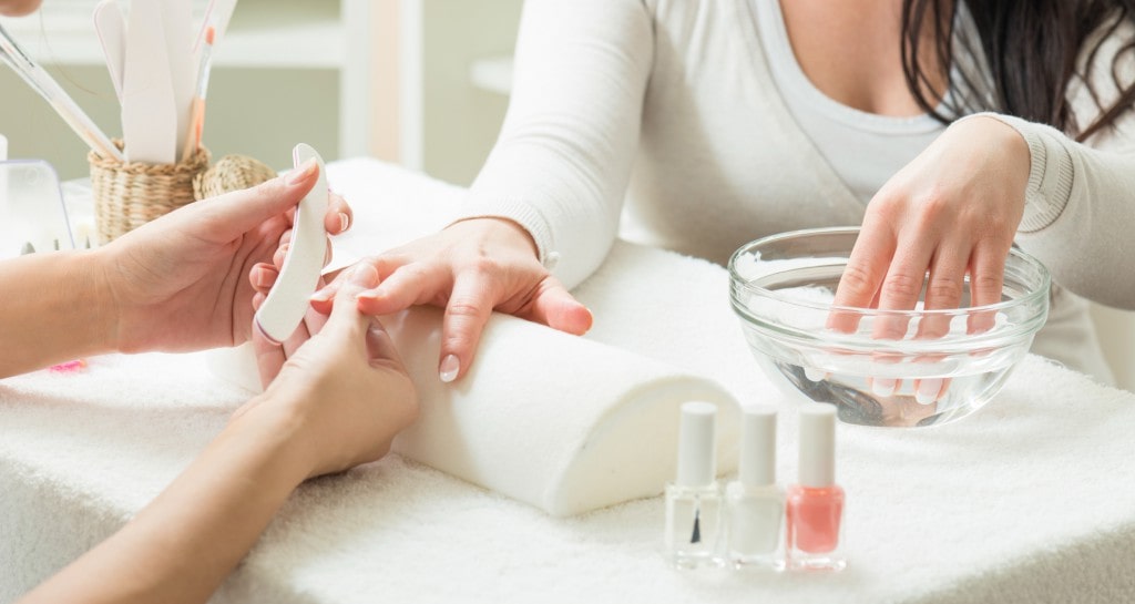 dạy nghề nail quảng ninh