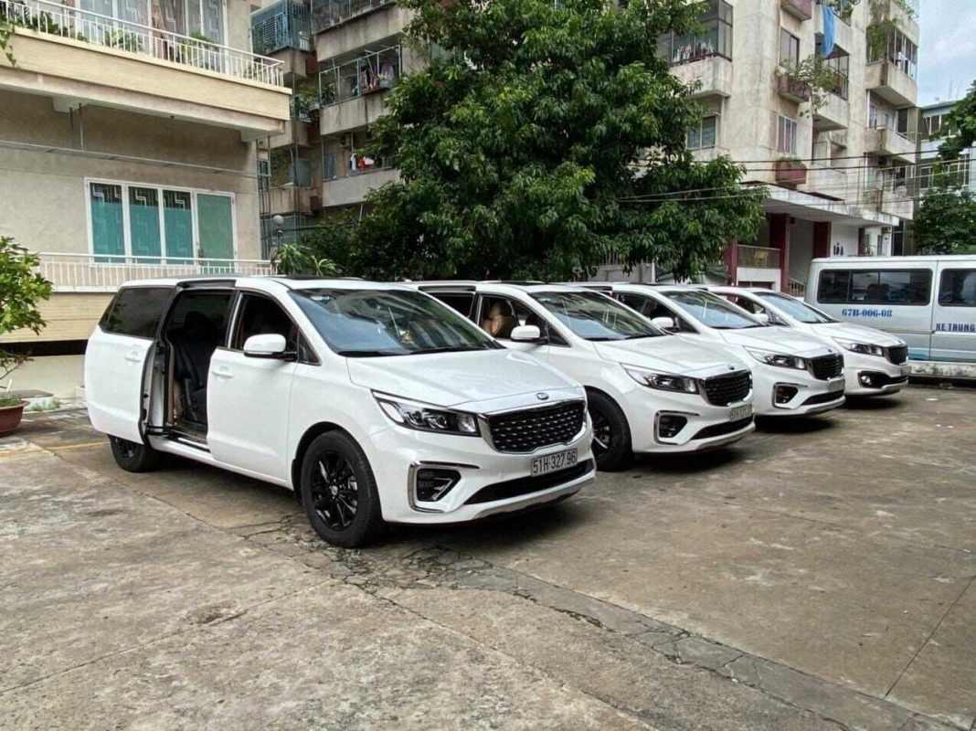 xe 4 chỗ