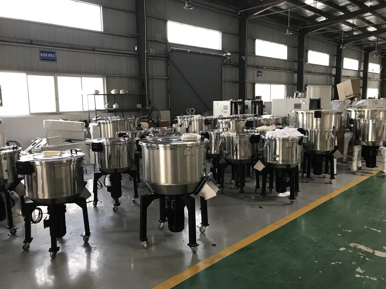 Bảng Báo Giá Máy Trộn Hạt Nhựa Và Top 4 Công Ty Bán Máy Uy Tín