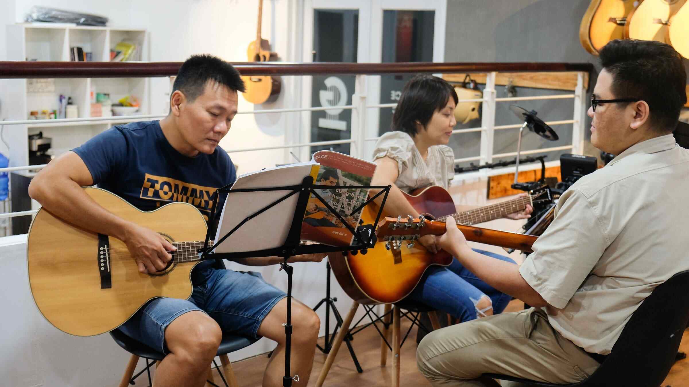 học guitar đà nẵng