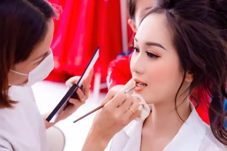 Top 8 Địa Chỉ Học Trang Điểm Chuyên Nghiệp Bình Dương Nổi Tiếng