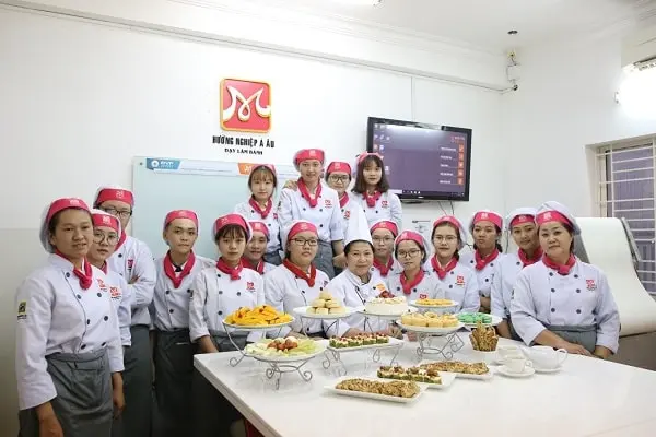 Lưu Ngay Top 7 Lớp Học Làm Bánh TPHCM Chất Lượng Nhất