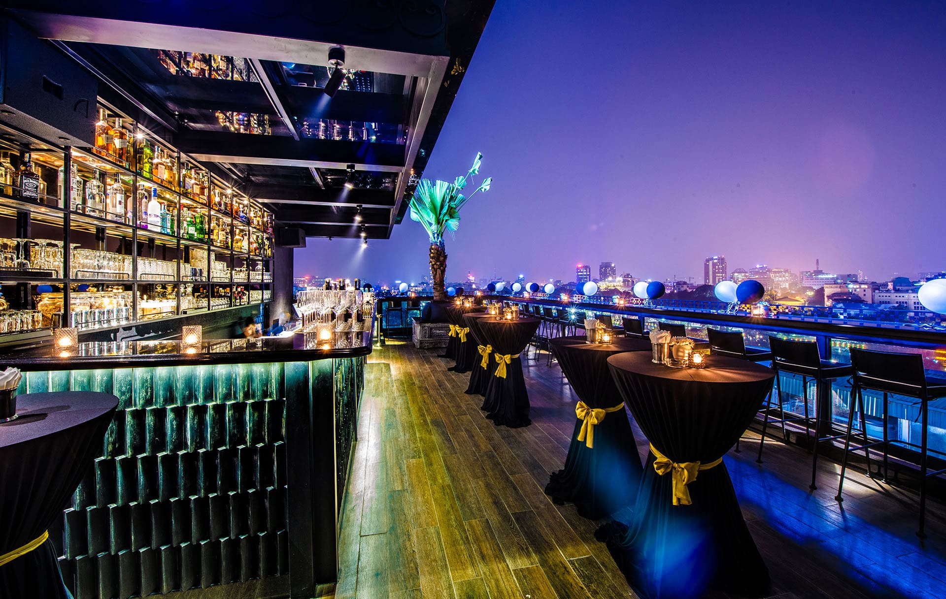 Captain Skybar & Restaurant