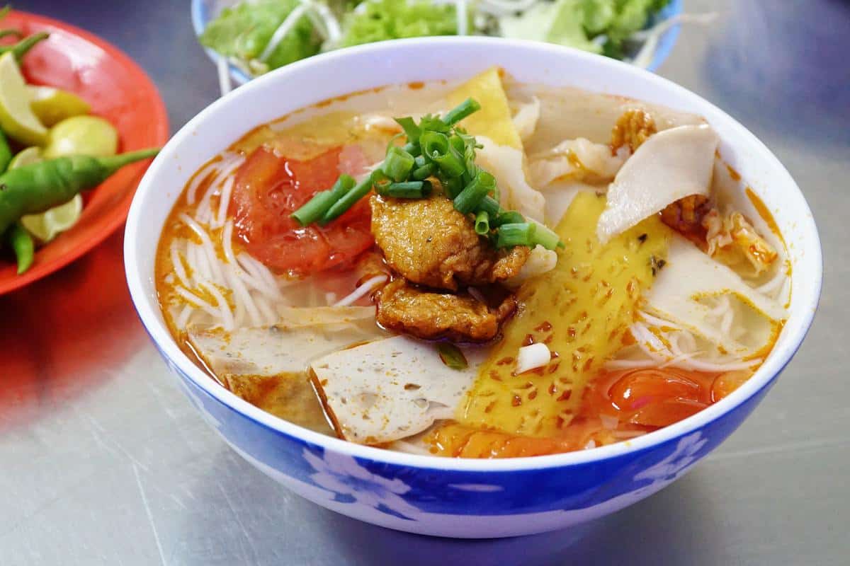 Bún bà Lan