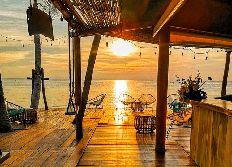 quan-cafe-ngam-hoang-hon-phu-quoc1 Quán cafe ngắm hoàng hôn Phú Quốc