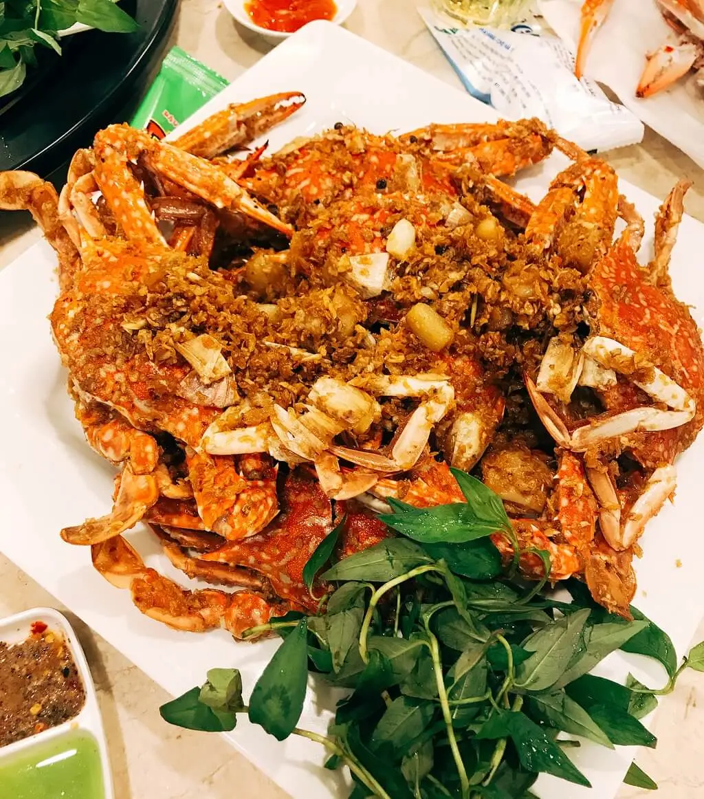 ban-lam-viec-da-nang-8 Thi Phúc