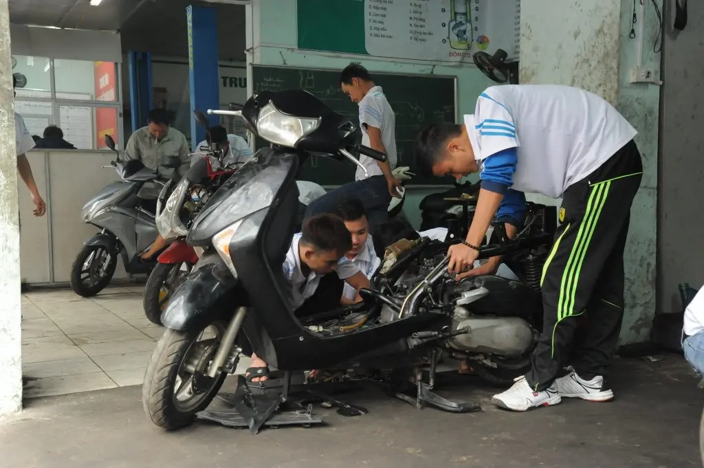 Lưu Ngay Top 5 Trung Tâm Dạy Nghề Sửa Xe Máy Ở Bình Dương Uy Tín