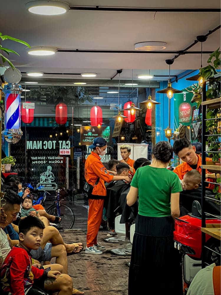 cắt tóc nam quy nhơn Đông Tây Barbershop