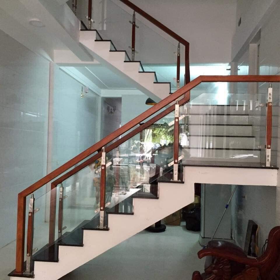 Cầu thang kính Thanh Hóa Cầu thang kính Thanh Hóa