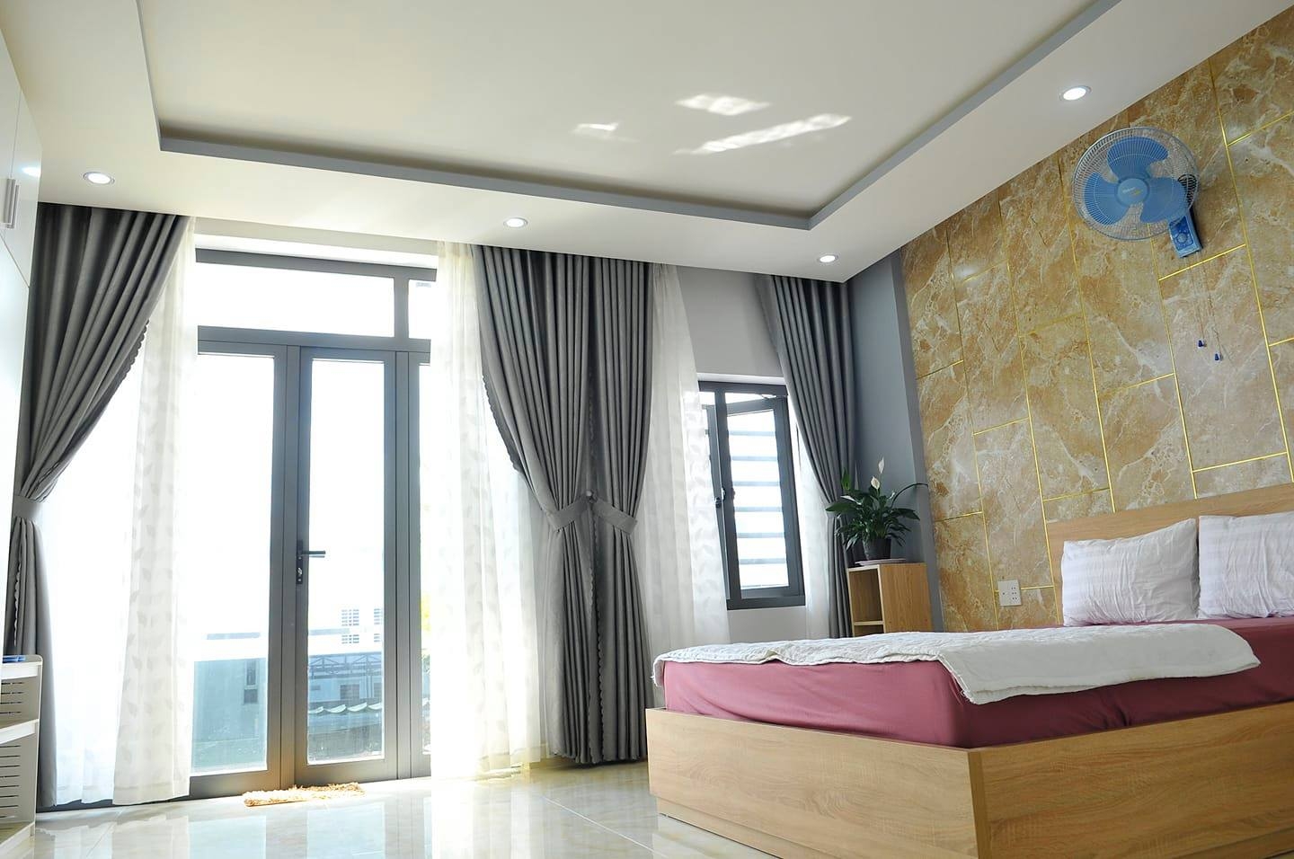 Cherry Hotel Bến Lức