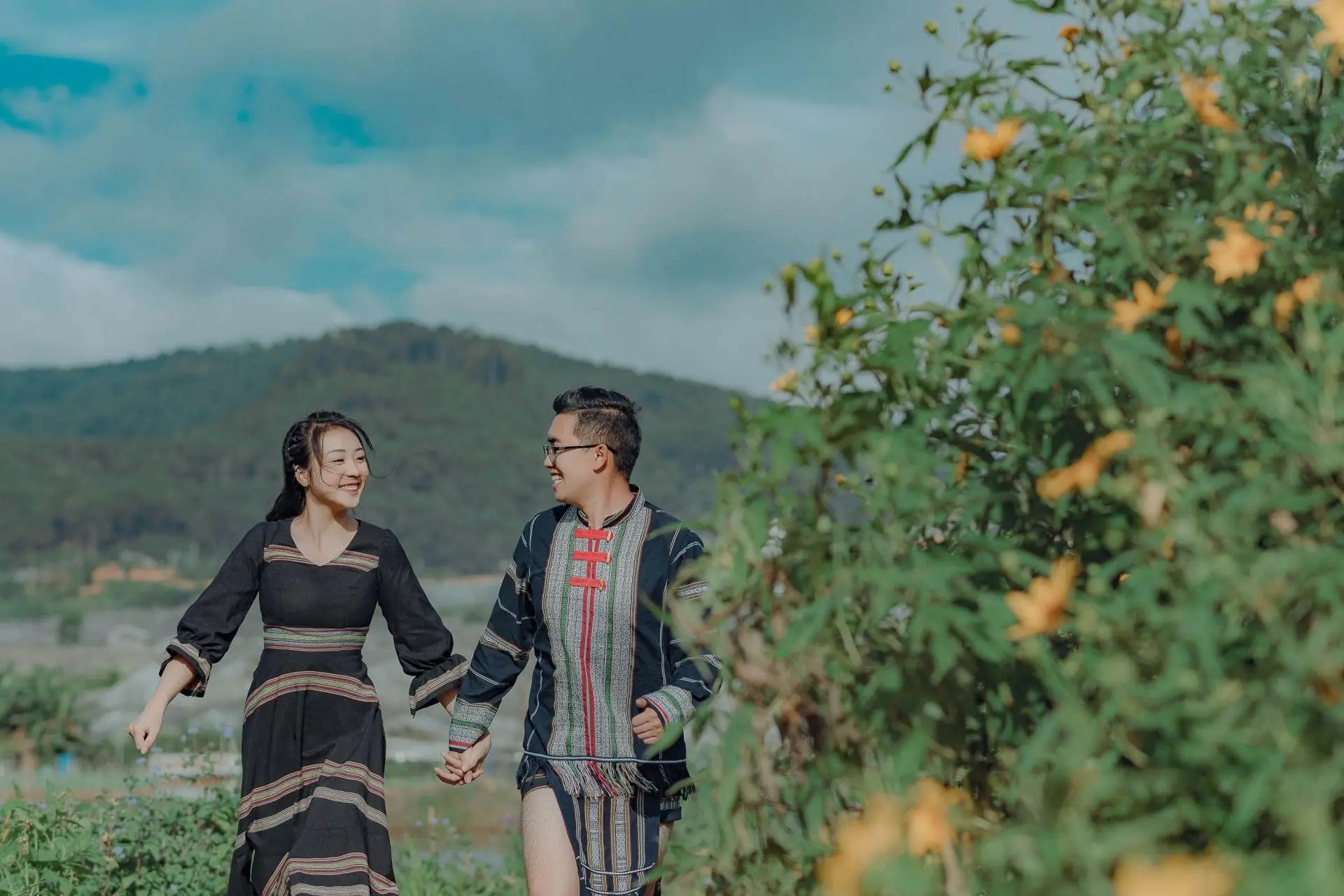 bàn ghế gỗ Cần Thơ