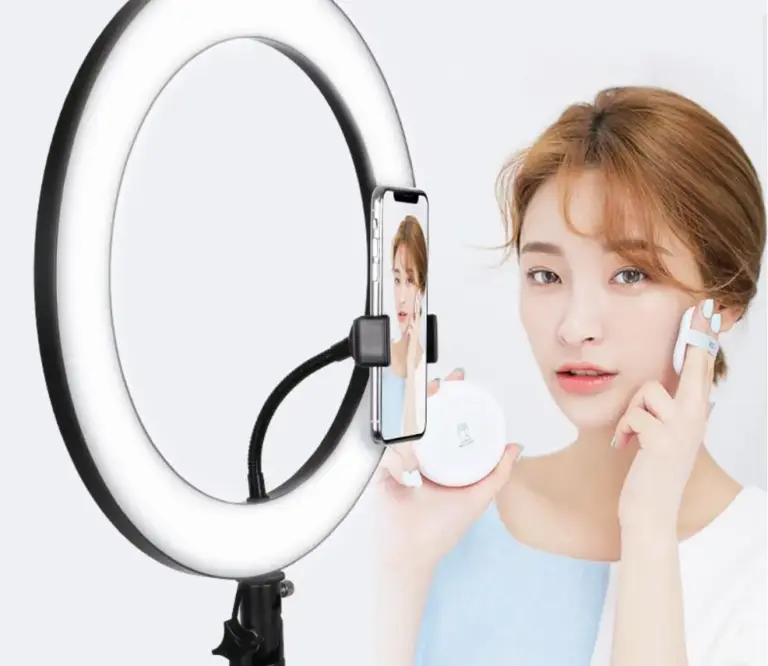Giới Thiệu Top 15 Cửa Hàng Đèn Led Livestream TPHCM Nổi Tiếng