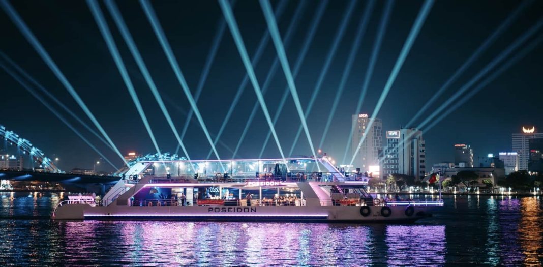 du-thuyen-song-han-da-nang-4-min Du Thuyền Poseidon Cruise