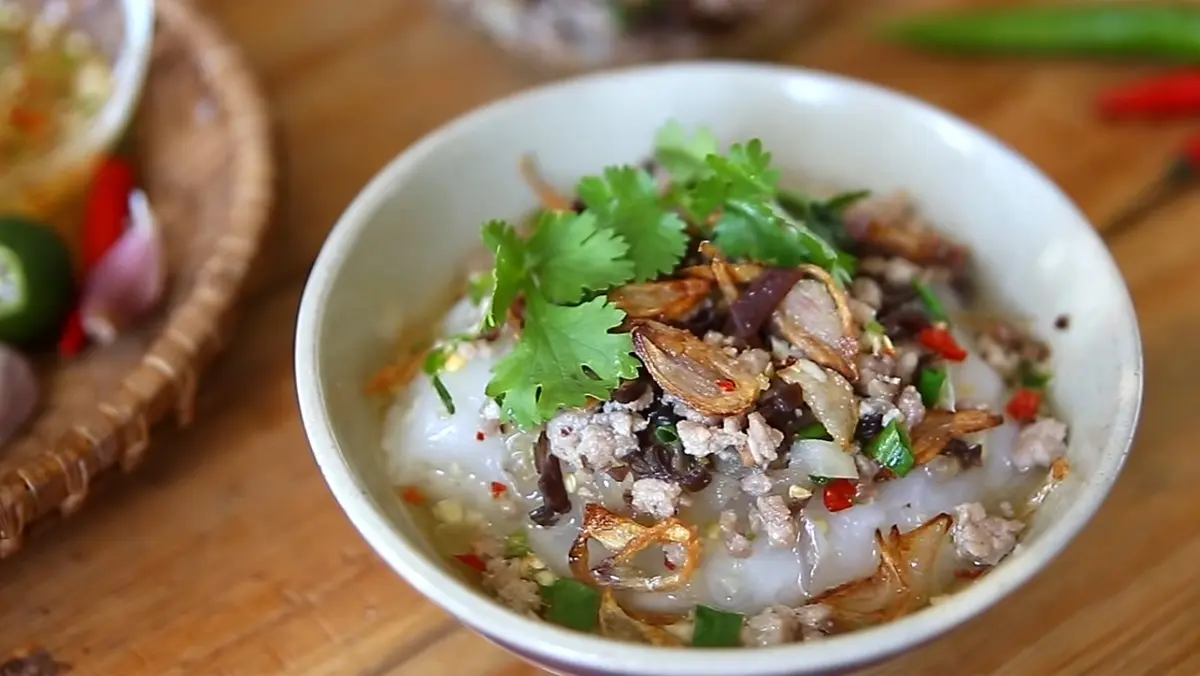 Mách Bạn Top 10 Quán Bánh Đúc Nóng Hà Nội Thơm Ngon