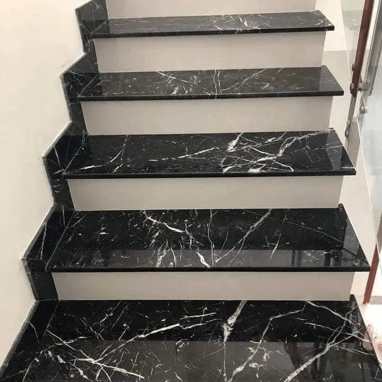 cửa nhôm giả gỗ HKH