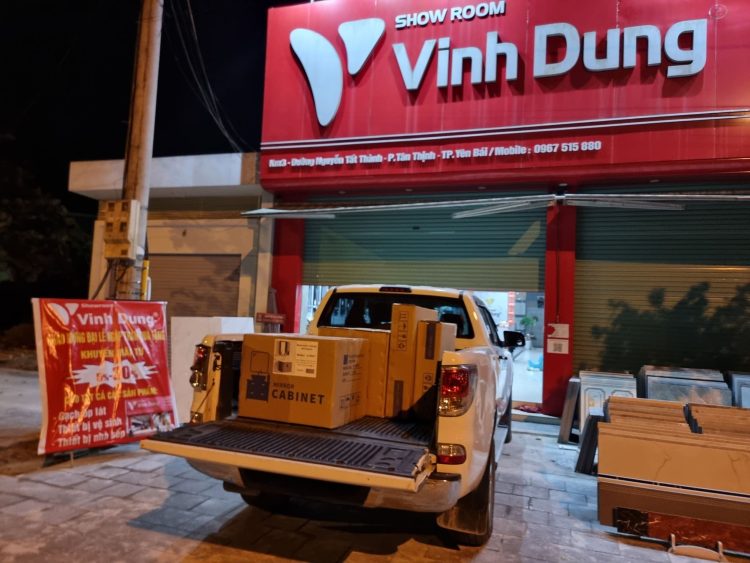 SHOW ROOm Vinh Dung chuyên bán đá ốp cầu thang