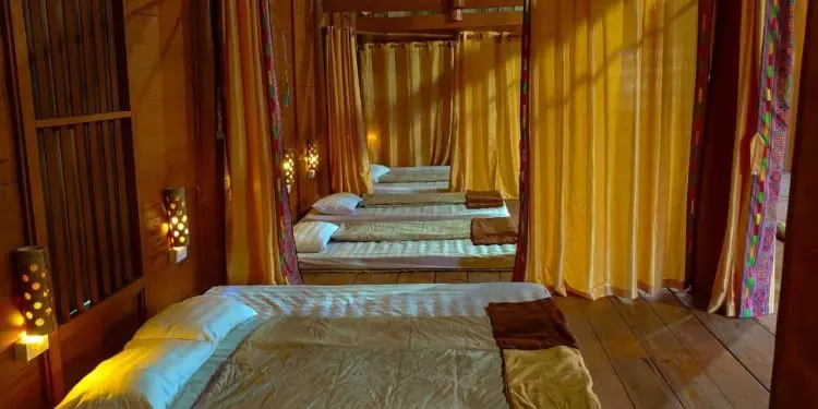 gạch lát sân quảng ngãi giá bao nhiêu