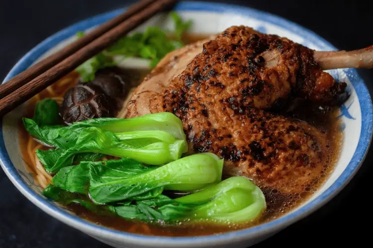 Lưu Ngay Top 10 Mì Vịt Tiềm Hà Nội Không Thể Bỏ Lỡ