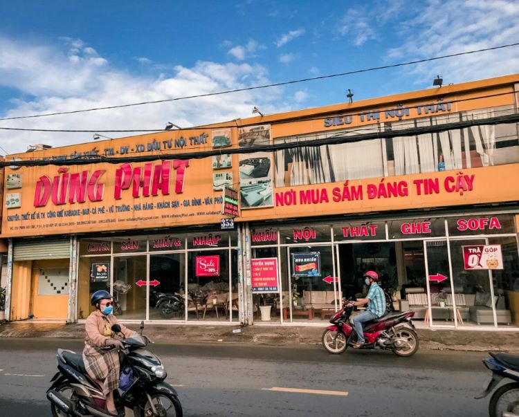 Cửa hàng nội thất Dũng Phát chất lượng