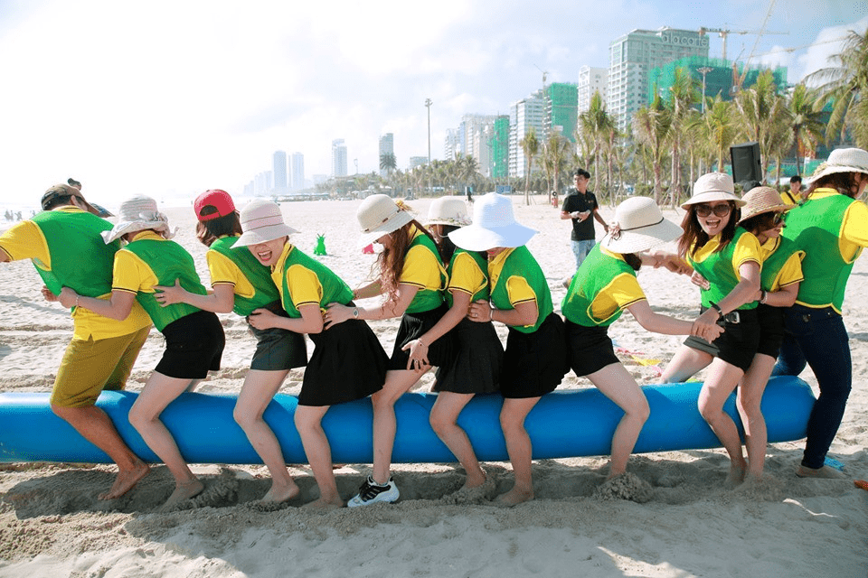 tổ chức team building Nha Trang