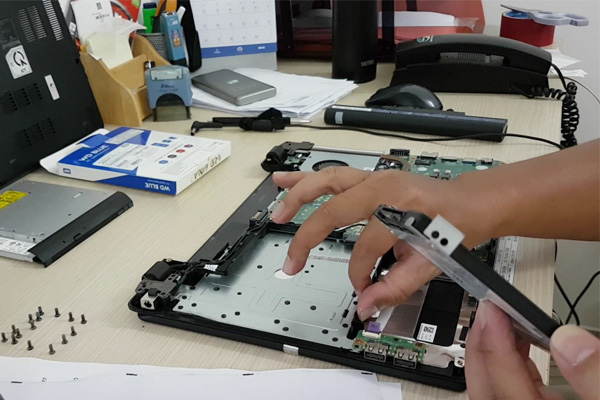 thay ổ cứng laptop hà nội