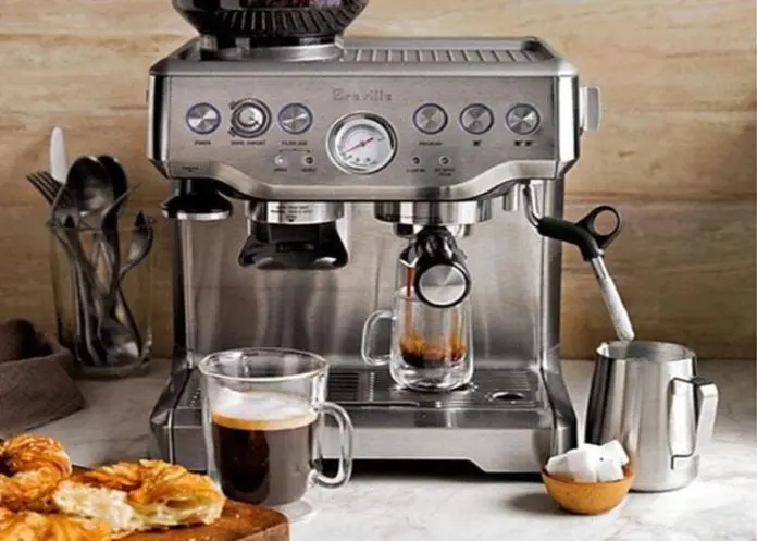 tấm nhựa ốp tường huế