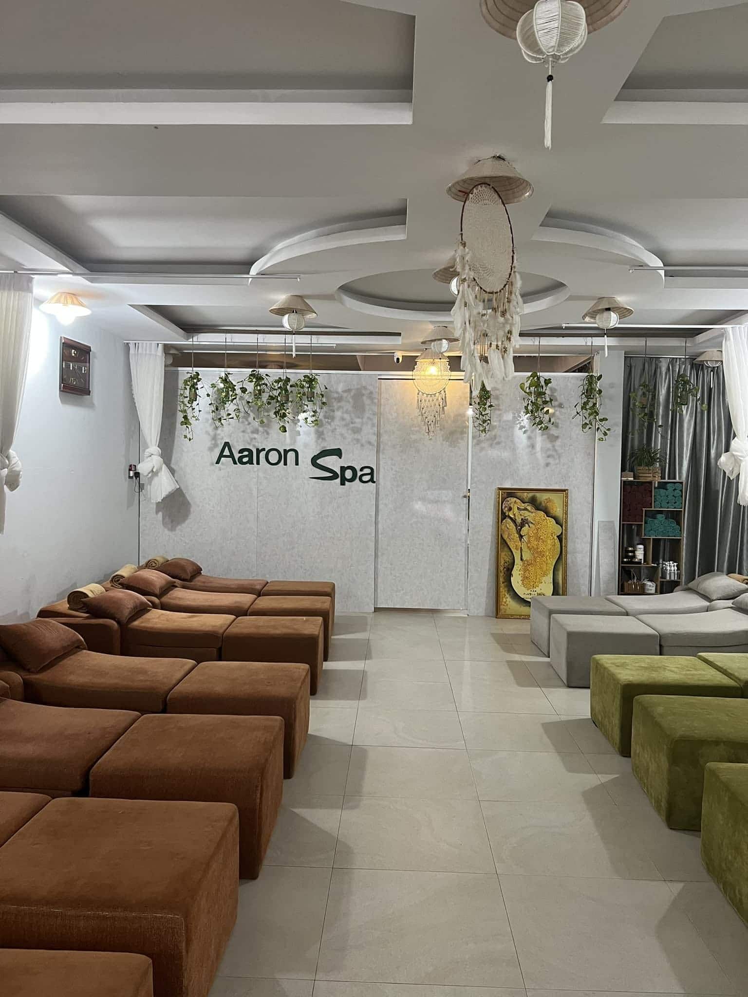 Aaron Spa Hoi An