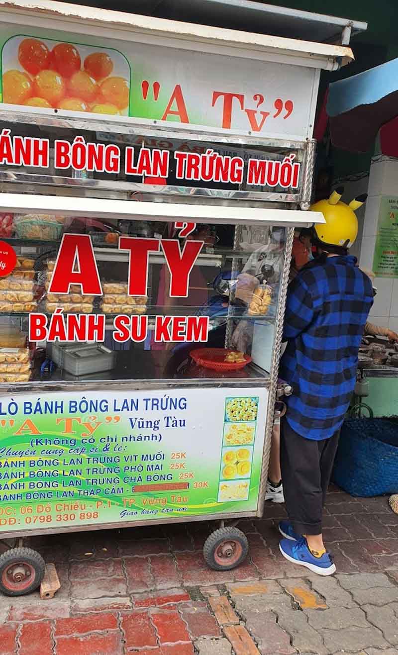 bánh kẹo đặc sản Vũng Tàu Tủ bánh đầy đủ các loại tại Bông Lan Trứng Muối A Tỷ