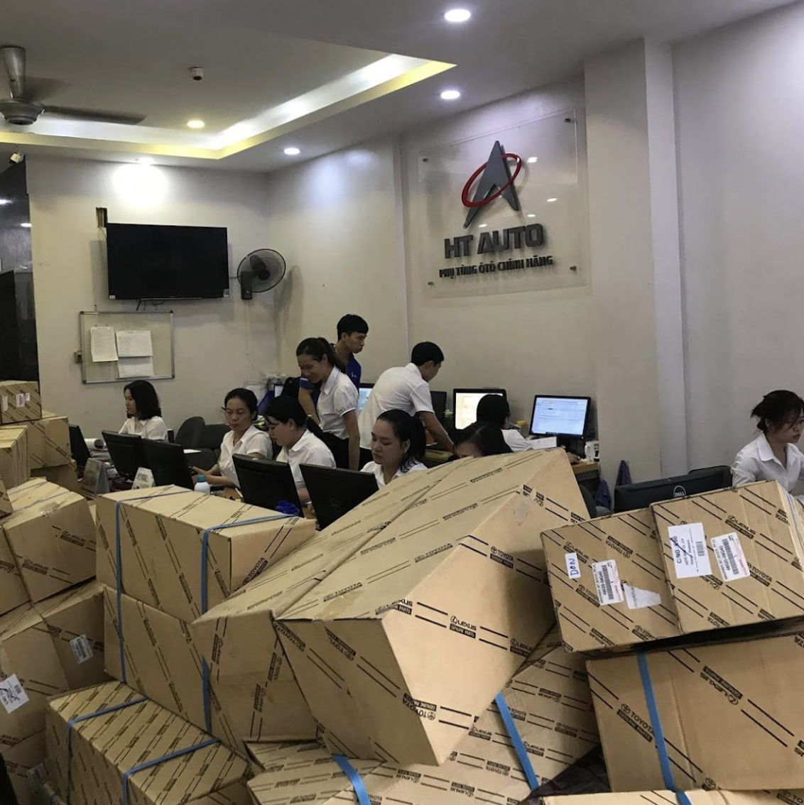 cửa hàng bán lọc gió ô tô tại Hà Nội
