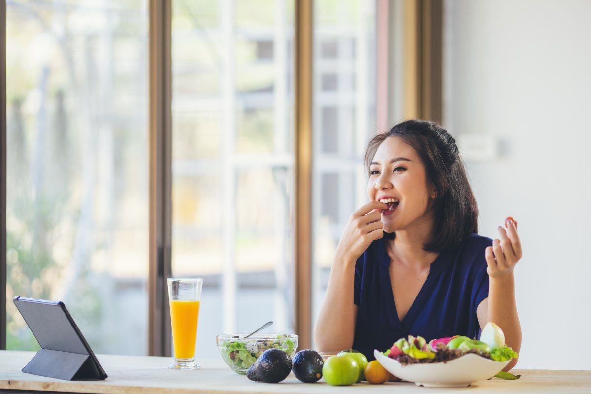 độ tuổi và đối tượng cần tầm soát đột quỵ Duy trì chế độ ăn uống cân bằng