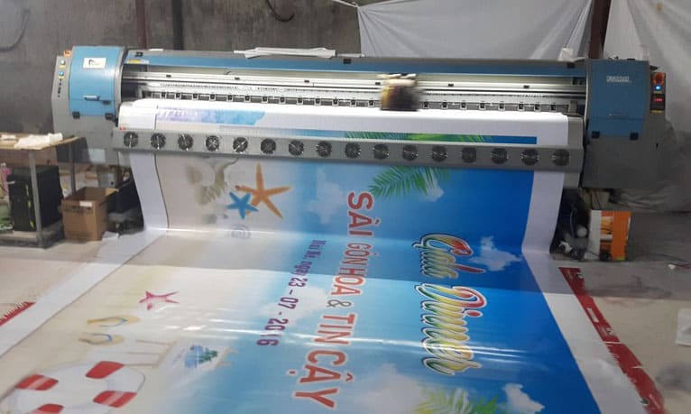 in bạt Quảng Ninh Quá trình in phông công ty quảng cáo Mr. Viên