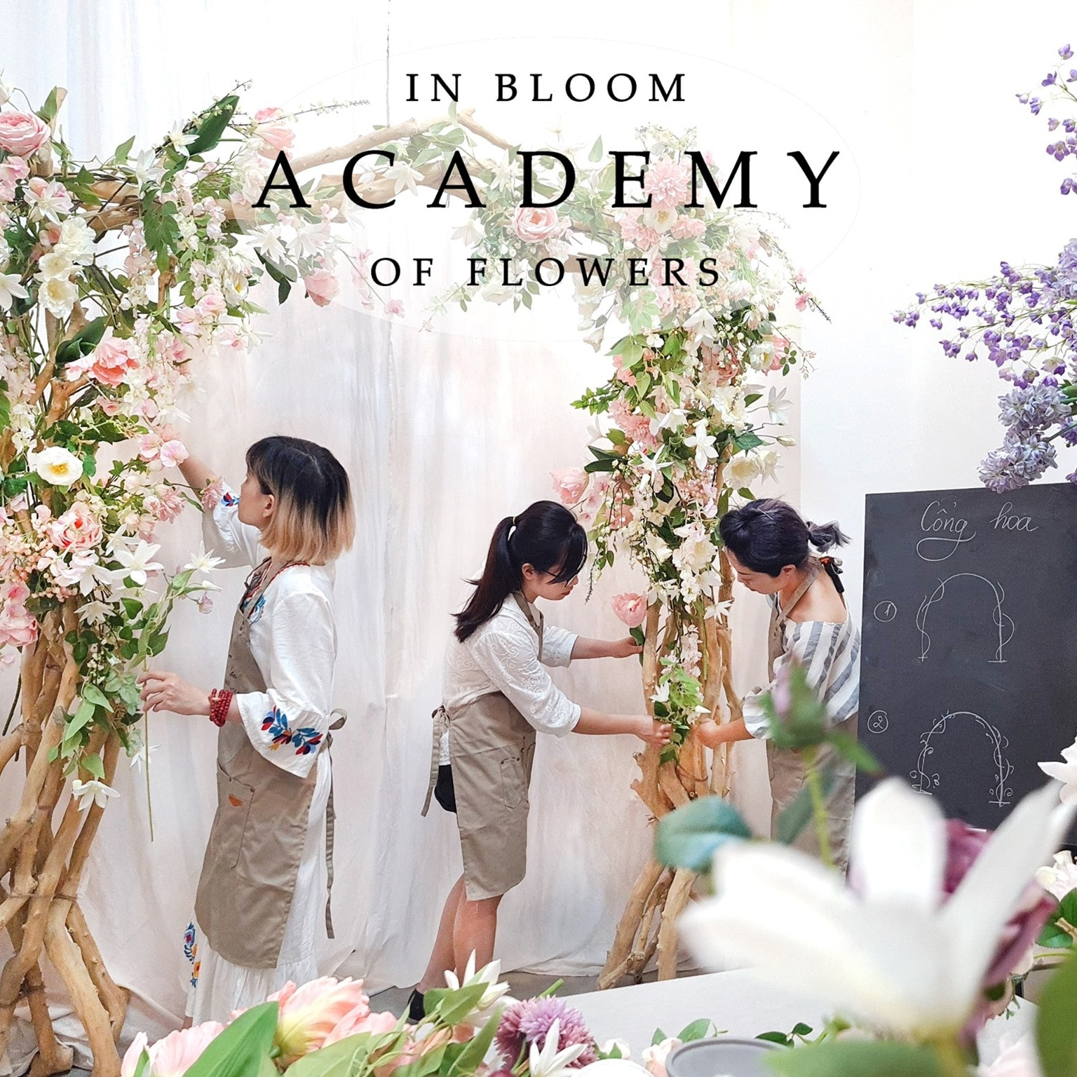 Học Viện In Bloom