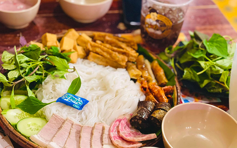 Bún Đậu Mắm Tôm Gia Lai