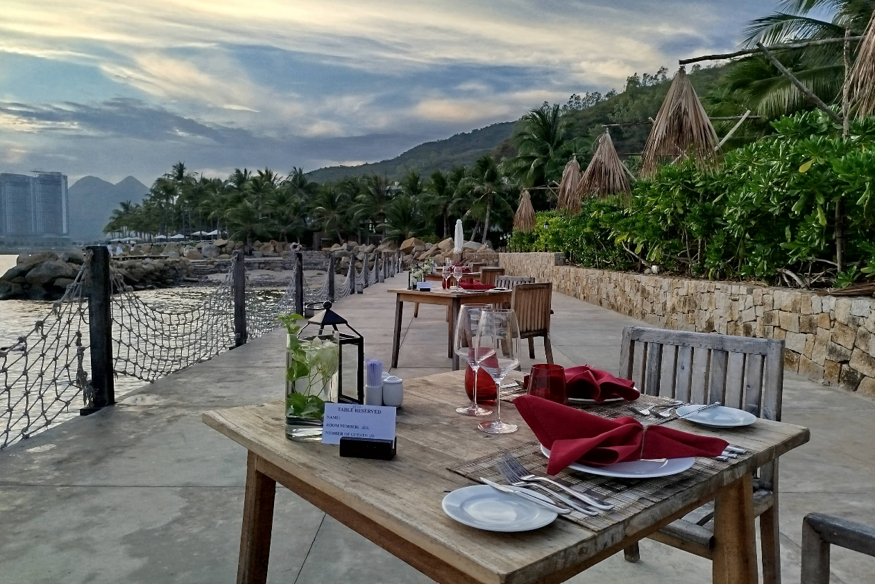 nhà hàng 5 sao Nha Trang