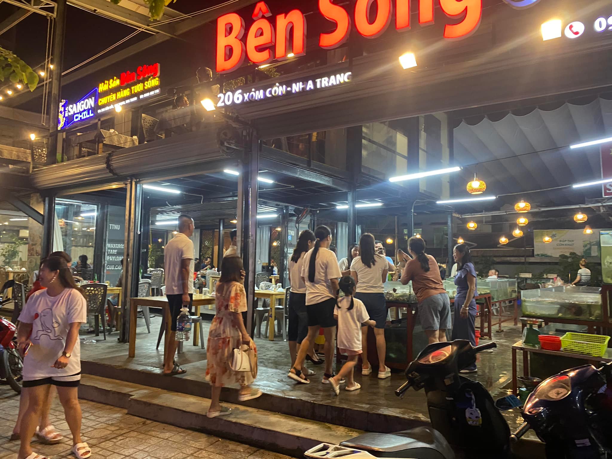 Quán nhậu ven sông Nha Trang