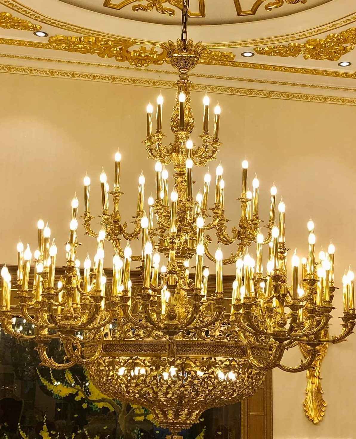 Đèn Trang Trí Hoàng Thành Phát - showroom phân phối đèn trang trí cao cấp uy tín