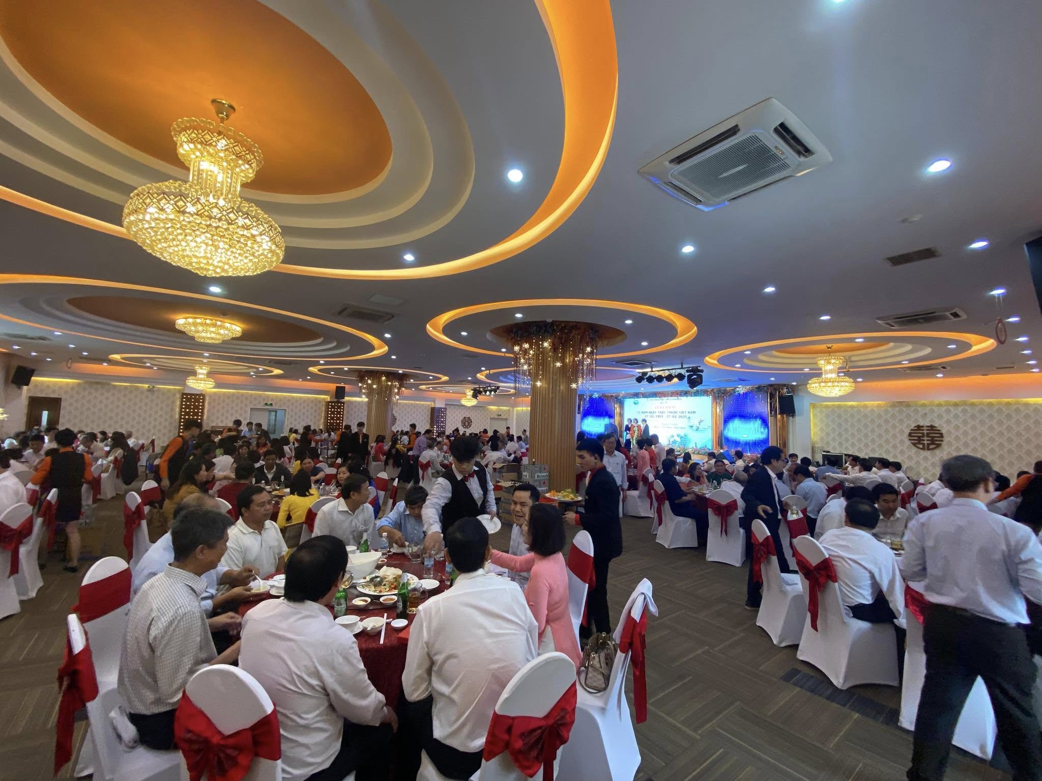 Nhà Hàng Tiệc Cưới Nha Trang