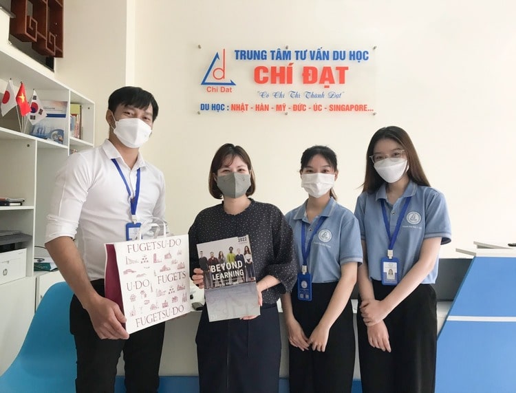Chí Đạt Tư vấn về trường phù hợp với khả năng học tập
