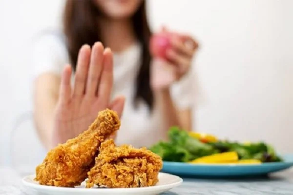 xăm môi ăn gì cho lên màu đẹp