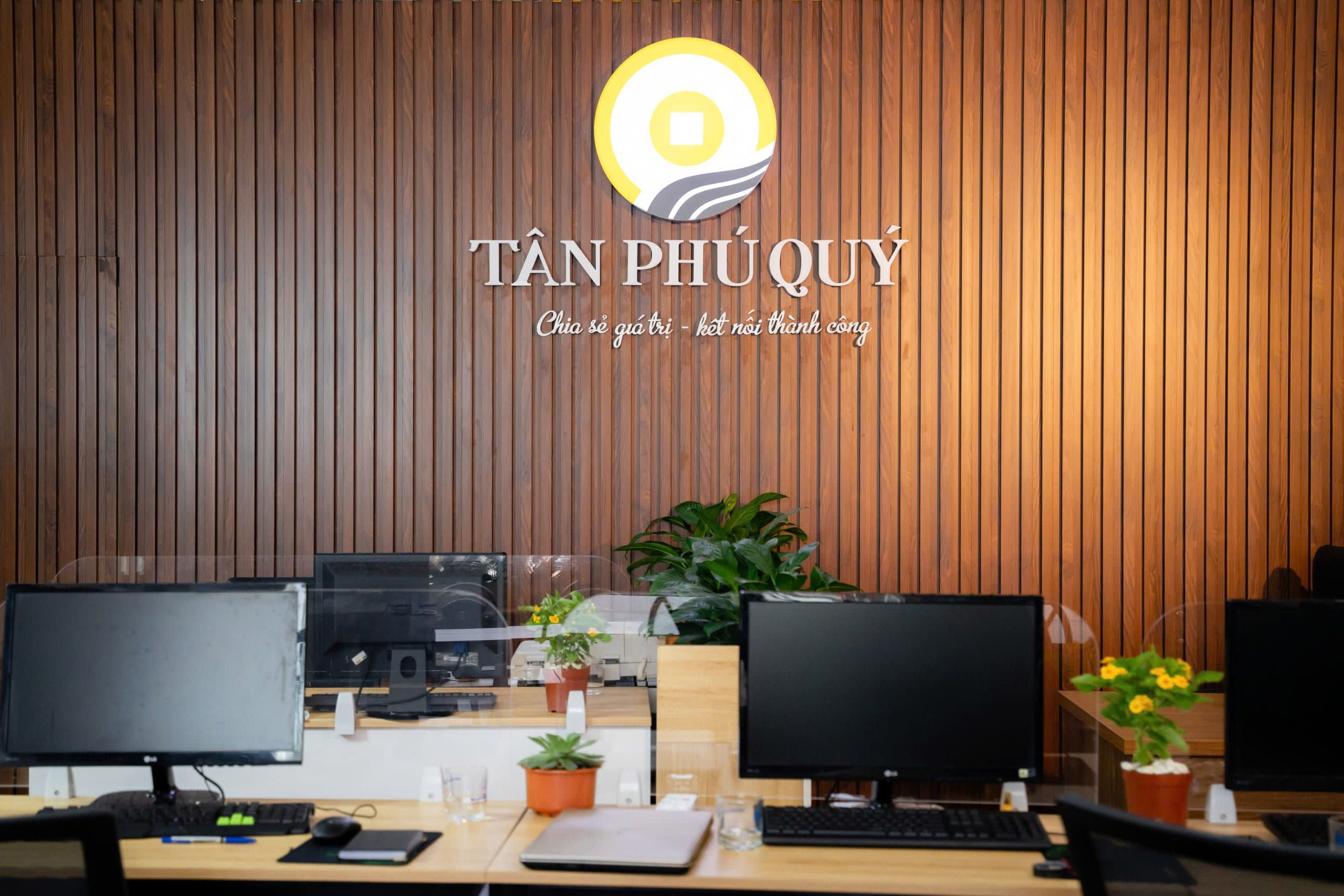 Trung Tâm Tin Học Đại Học Công Nghiệp Quảng Ninh