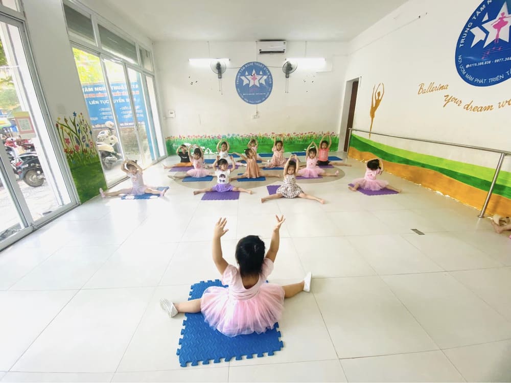 lớp học múa quảng ninh Trung Tâm Nghệ Thuật STAR KIDS