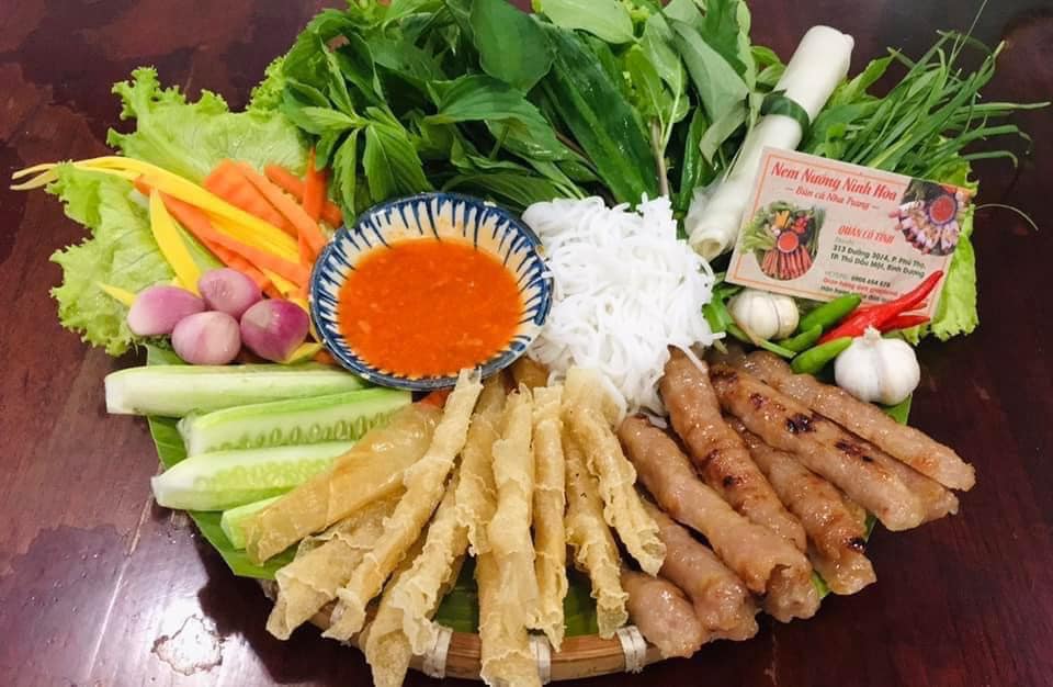 quán nem nướng nha trang