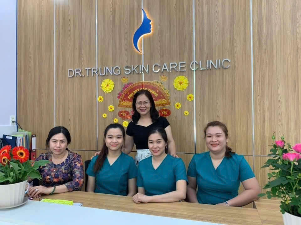 Phòng Khám Da Liễu BS. Lê Quốc Trung tự hào là "địa chỉ vàng" đáng tin cậy của mọi làn da.